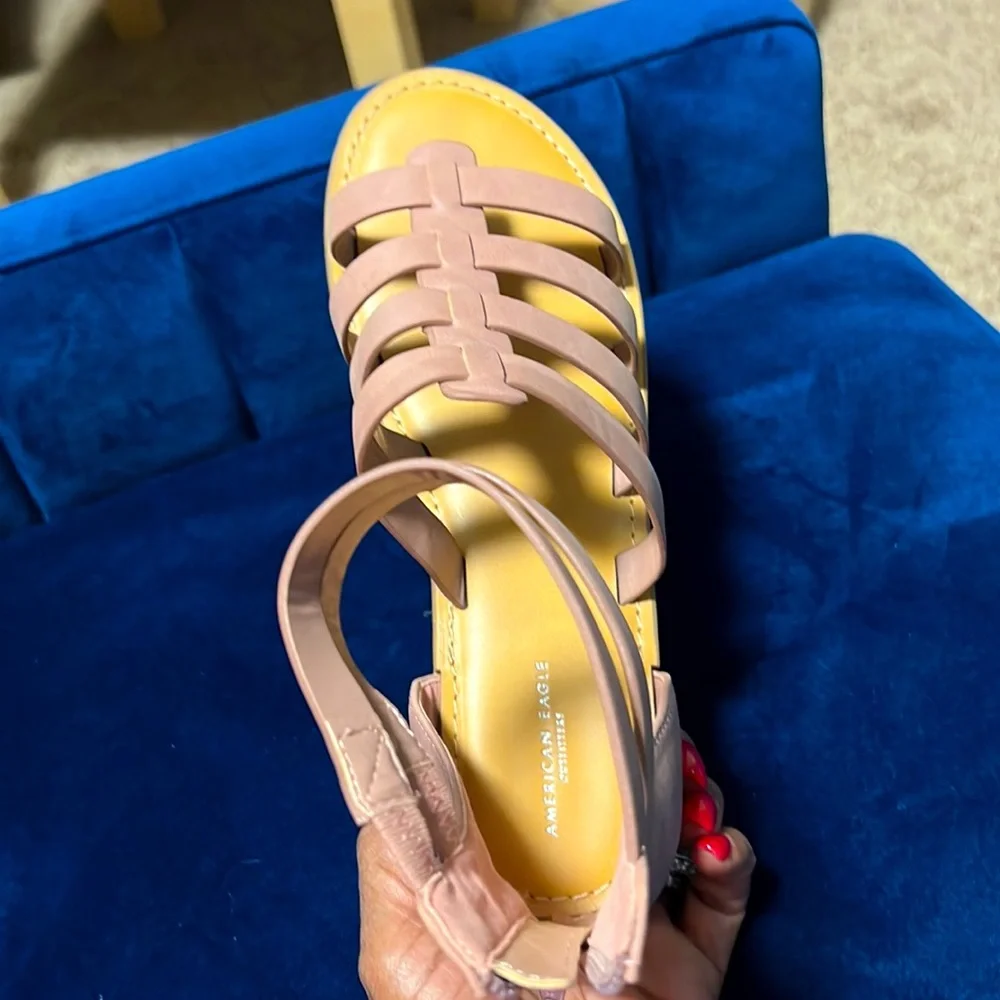 Blush American Eagle Sandals - Picture 5 of 8